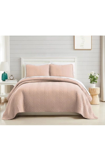 Southshore Fine Linens Chevron Quilt Set In Rose Dust