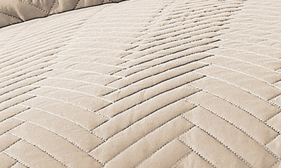 Southshore Fine Linens Chevron Quilt Set In Sand