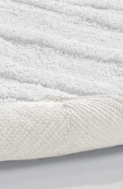 Modern Threads 2-piece Bath Mat Set In White