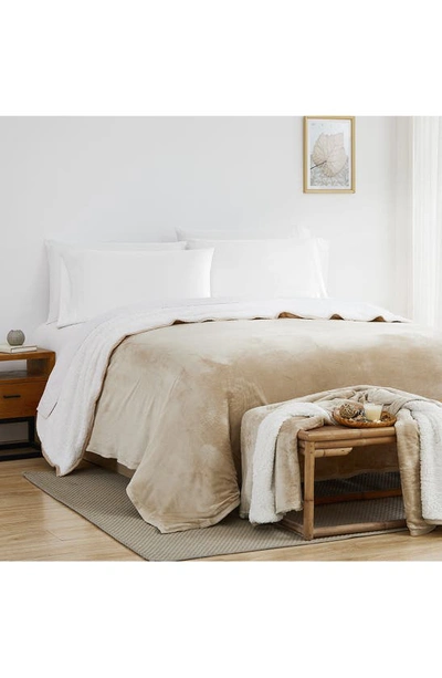 Southshore Fine Linens Faux Shearling Fleece Oversized Reversible Blanket In Sand
