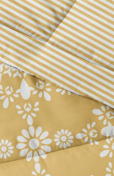 Shop Homespun Premium Ultra Soft Daisy Medallion Reversible Down-alternative Comforter Set In Yellow