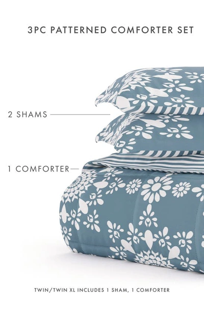 Homespun Premium Ultra Soft Daisy Medallion Reversible Down-alternative Comforter Set In Light Blue