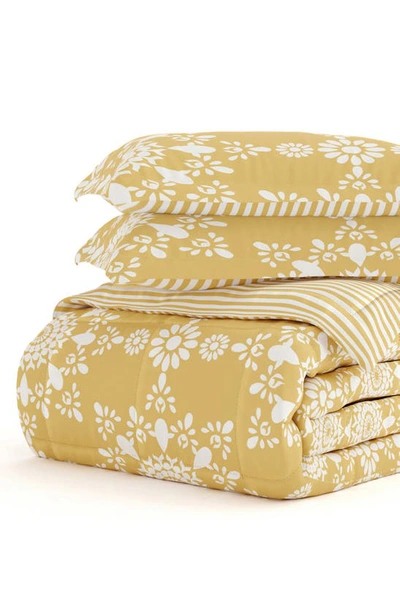 Homespun Premium Ultra Soft Daisy Medallion Reversible Down-alternative Comforter Set In Yellow