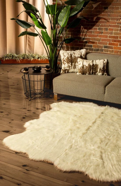Luxe Gordon Faux Sheepskin Fur Rug In Off White
