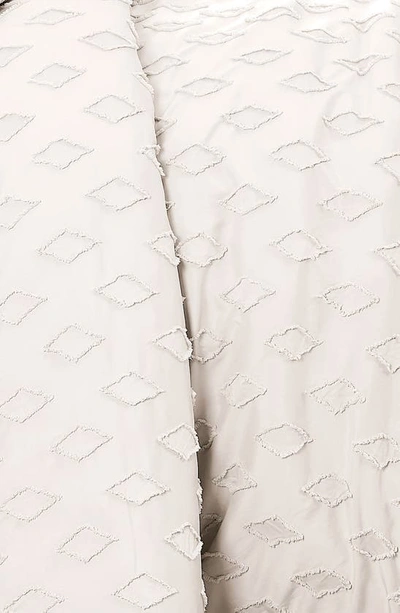 Southshore Fine Linens Delta Clipped Jacquard Duvet Cover Set In Bone