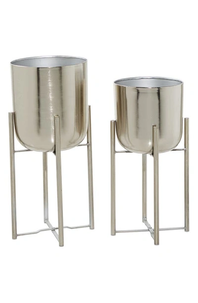 Willow Row Contemporary Iron Planter In Silver