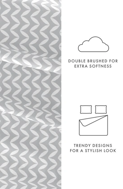 Shop Homespun Home Spun Premium Ultra Soft Puffed Chevron Pattern 4-piece Bed Sheet Set In Light Gray