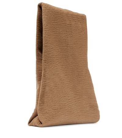 The Row Glove Large Clutch Bag In Cashmere In Camel Lg