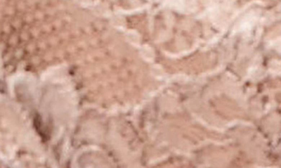 Journelle Isabel Thong In Amande