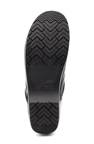 Dansko Professional Womens Solid Patent Leather Clogs In Black
