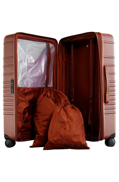 Beis The 29-inch Rolling Spinner Suitcase In Maple
