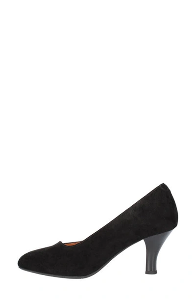 L'amour Des Pieds Bambelle Pointed Toe Pump In Black