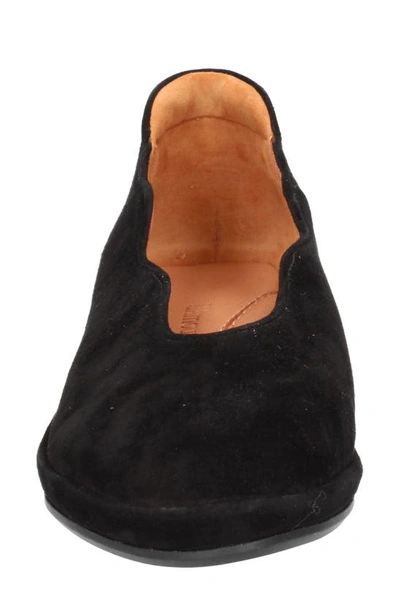 L'amour Des Pieds Bellara Round Toe Pump In Black