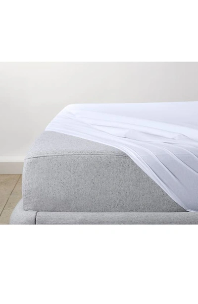 Casper Mattress Protector In White