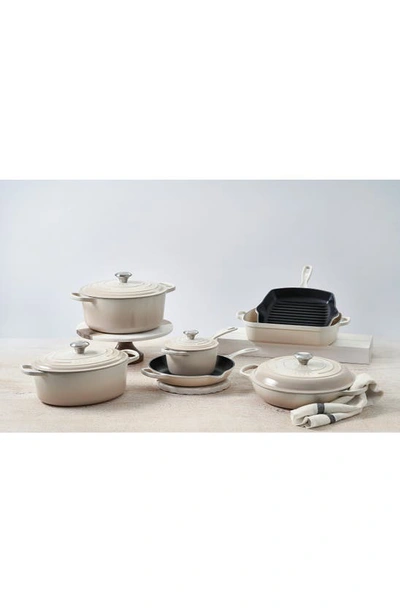 Le Creuset Signature Round 7.25-quart Dutch Oven In Meringue