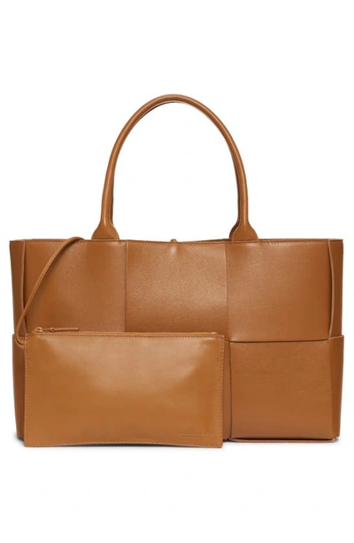 Shop Bottega Veneta Arco Intrecciato Leather Tote In Camel 20-gold