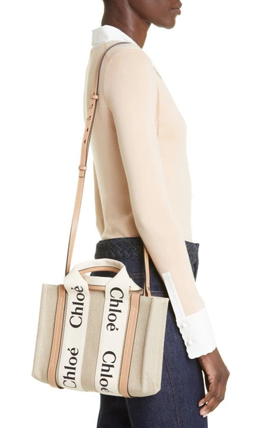 Shop Chloé Small Woody Logo Strap Linen Tote In White - Beige
