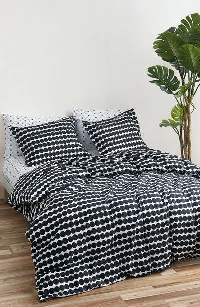 Shop Marimekko Rasymatto Comforter & Sham Set In Black
