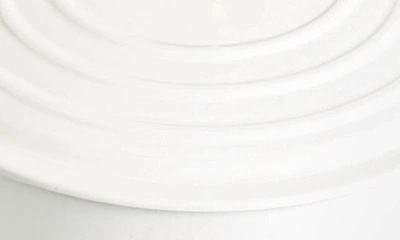 Le Creuset Signature 5.5-quart Round Enamel Cast Iron French/dutch Oven In White