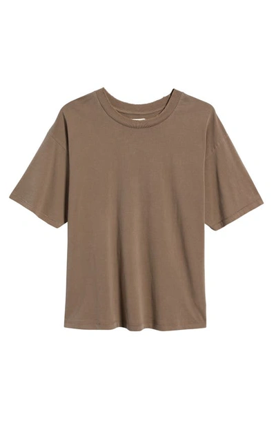 Shop Elwood Core Oversize Organic Cotton Jersey T-shirt In Vintage Brown