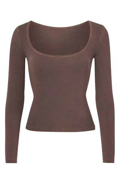 Skims Square Neck Long Sleeve T-shirt In Cocoa