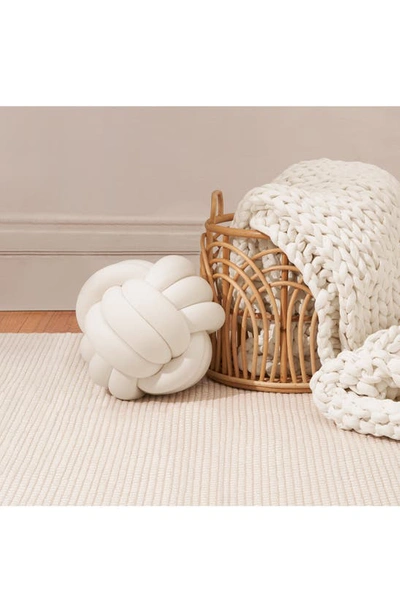 Bearaby Hugget Large Knot Organic Cotton Pillow In Cloud White