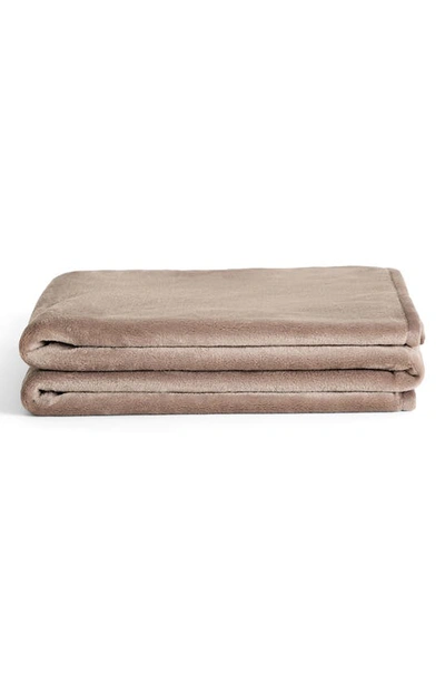 Unhide Lil Marsh Traveller Faux Fur Blanket In Mocha Shar-pei