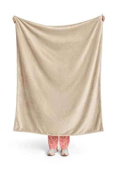 Unhide Lil Marsh Traveller Faux Fur Blanket In Beige Bear