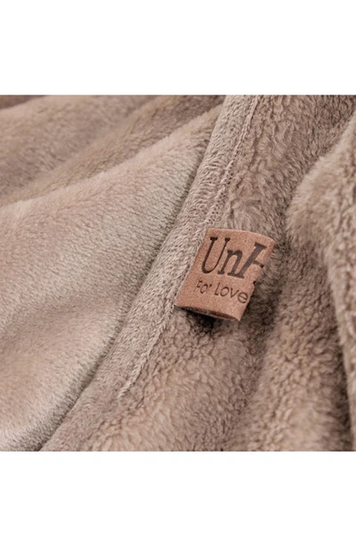 Unhide Lil Marsh Traveller Faux Fur Blanket In Mocha Shar-pei