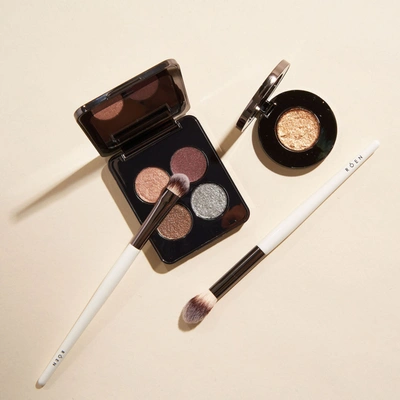 Roen Beauty All Over Eyeshadow Brush