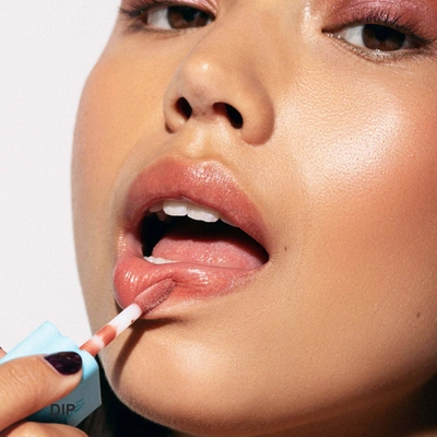 Kosas Wet Lip Oil Plumping Treatment Gloss
