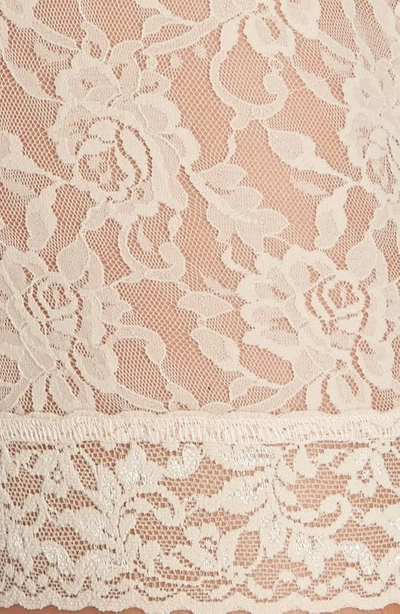 Hanky Panky Signature Lace Bike Short In Chai