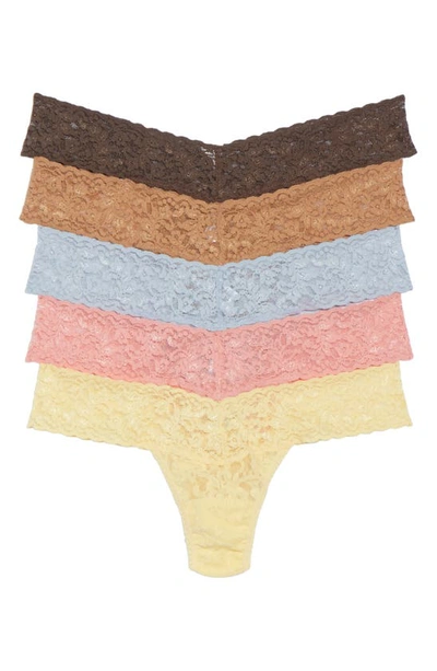 Hanky Panky Signature Lace Low Rise Thongs 5-pack Set 49115vpk In Classic Colors
