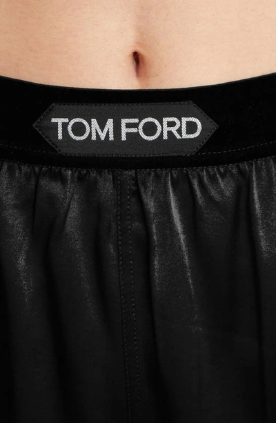 Tom Ford Hendrix Floral Stretch Silk Satin Pajama Shorts In Off White Black