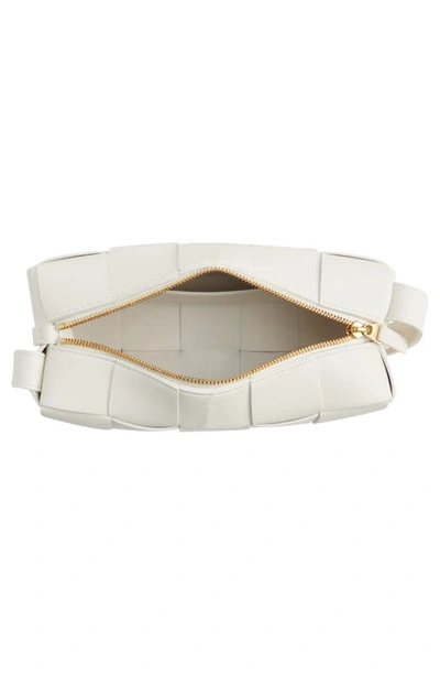 Bottega Veneta Brick Intrecciato Leather Shoulder Bag In 9009 White-gold