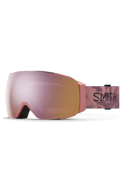 Shop Smith I/o Mag™ 154mm Snow Goggles In Chalk Rose / Rose Gold
