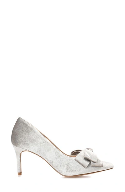 Journee Collection Crystol Pump In Grey