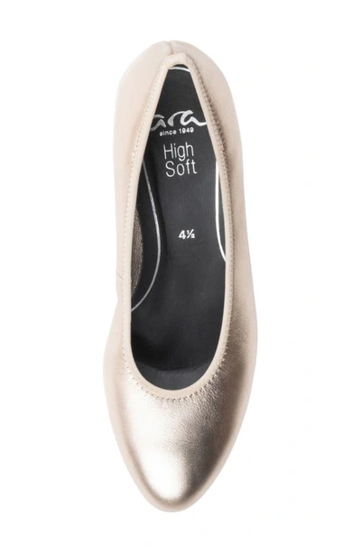 Ara Kendall Pump In Platinum