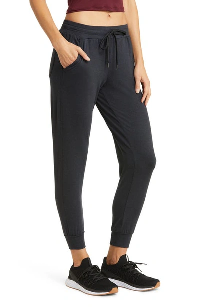 Zella Restore Soft Pocket Leggings In Black