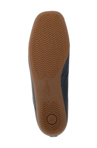 Trotters Sasha Square Toe Flat In Navy