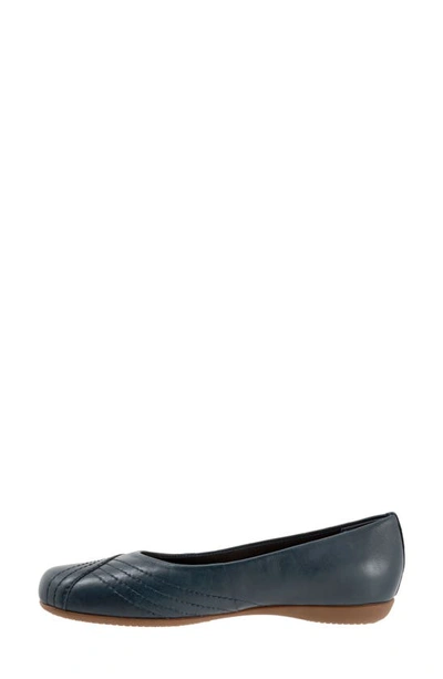 Trotters Sasha Square Toe Flat In Navy