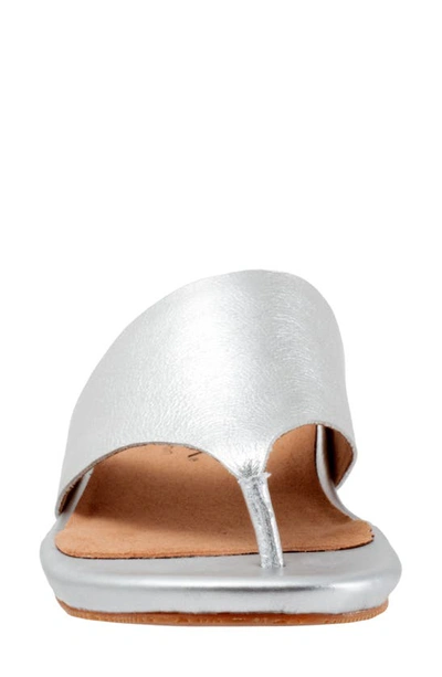 Softwalk Chandler Sandal In Silver