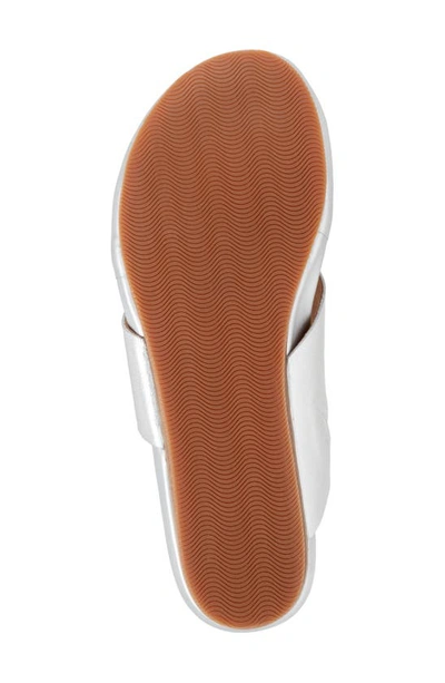 Softwalk Chandler Sandal In Silver