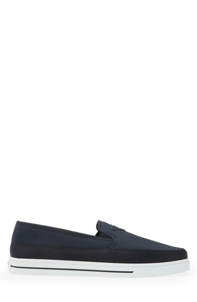 Prada Slip-on-sneaker Aus Re-nylon In Oltremare