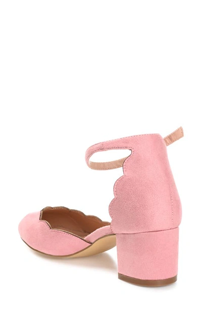 Journee Collection Journee Edna Scallop Trim Pump In Blush