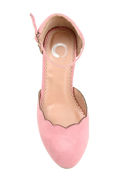 Journee Collection Journee Edna Scallop Trim Pump In Blush