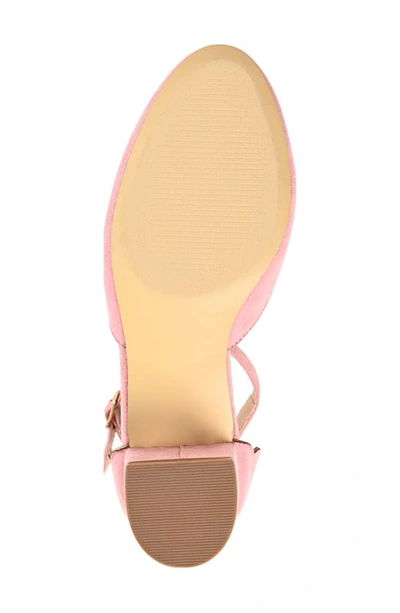 Journee Collection Journee Edna Scallop Trim Pump In Blush