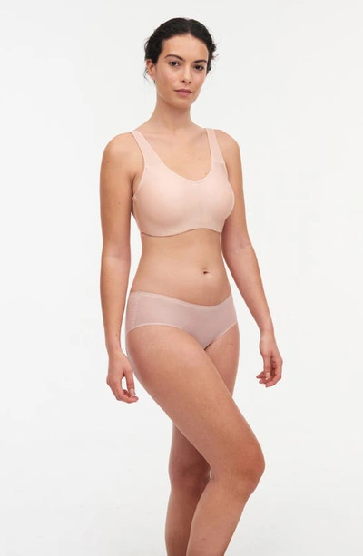 Chantelle Lingerie Everyday High Support Underwire Sports Bra In Rose