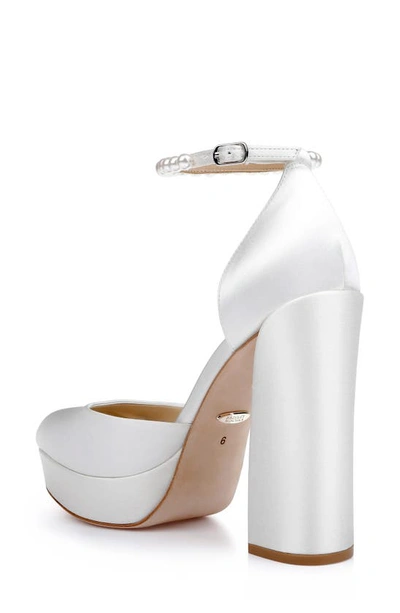 Badgley Mischka Felixa Ankle Strap Platform Sandal In Soft White