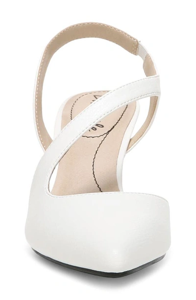 Lifestride Santorini Asymmetric Pointed Toe Pump In White